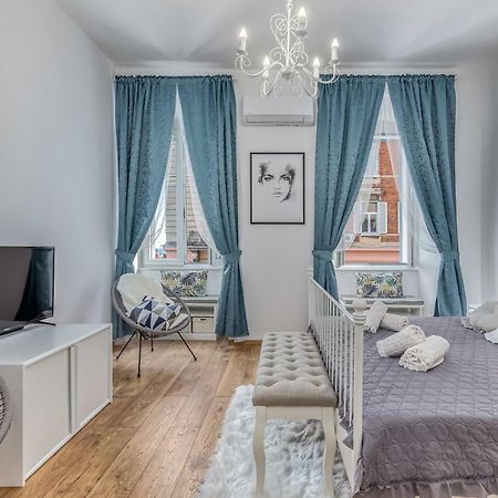 Galerija Apartment Rijeka Bagian luar foto